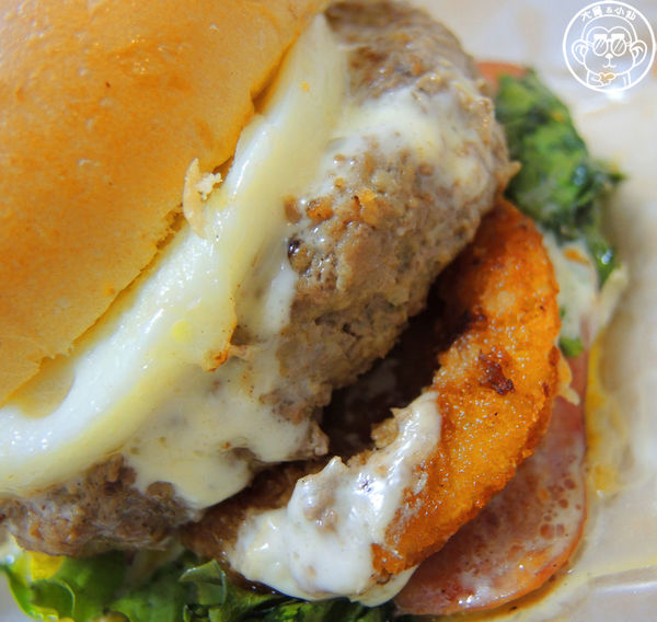 漢堡控館:呷飽祙【台北松山・漢堡控館Burger Control Bistro】漢堡控來漢堡控館