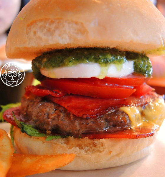 漢堡控館:呷飽祙【台北松山・漢堡控館Burger Control Bistro】漢堡控來漢堡控館