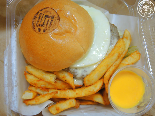 漢堡控館:呷飽祙【台北松山・漢堡控館Burger Control Bistro】漢堡控來漢堡控館