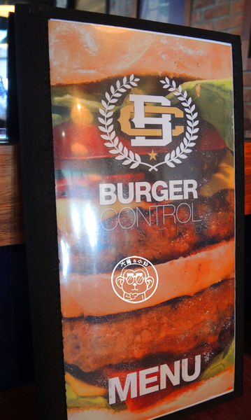 漢堡控館:呷飽祙【台北松山・漢堡控館Burger Control Bistro】漢堡控來漢堡控館