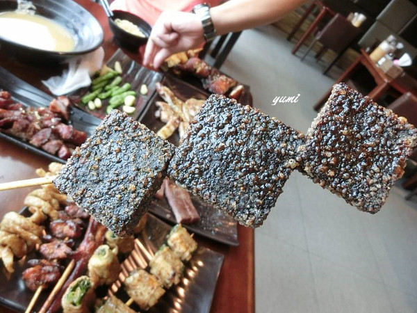 皇潮烤肉堂: 【愛評口碑券§第60彈】三五朋友聊天小酌吃串燒的好所在@皇潮烤肉堂