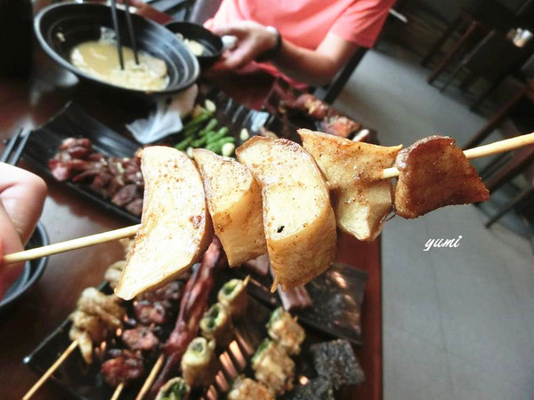 皇潮烤肉堂: 【愛評口碑券§第60彈】三五朋友聊天小酌吃串燒的好所在@皇潮烤肉堂