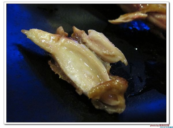 信燒烤：（台南。中西區美食）信燒烤 / 夜間聚餐，吃美食，喝酒閒聊的台式餐館。來吧來吧！日式料理，台式小炒，通通有！