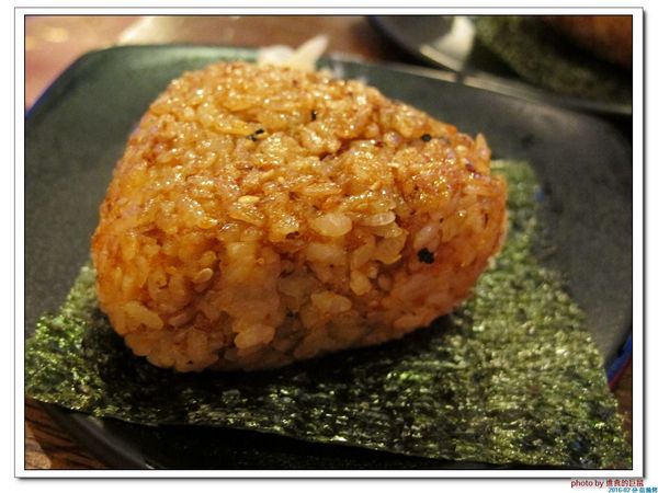 信燒烤：（台南。中西區美食）信燒烤 / 夜間聚餐，吃美食，喝酒閒聊的台式餐館。來吧來吧！日式料理，台式小炒，通通有！