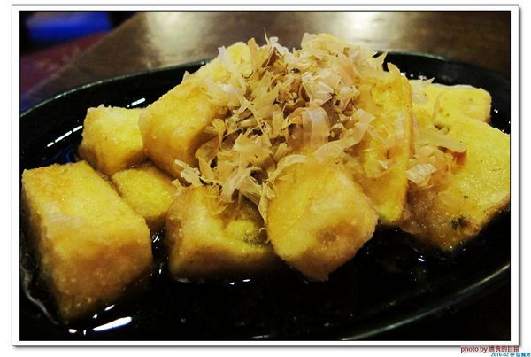 信燒烤：（台南。中西區美食）信燒烤 / 夜間聚餐，吃美食，喝酒閒聊的台式餐館。來吧來吧！日式料理，台式小炒，通通有！