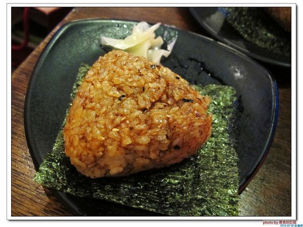 信燒烤：（台南。中西區美食）信燒烤 / 夜間聚餐，吃美食，喝酒閒聊的台式餐館。來吧來吧！日式料理，台式小炒，通通有！