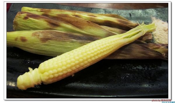 信燒烤：（台南。中西區美食）信燒烤 / 夜間聚餐，吃美食，喝酒閒聊的台式餐館。來吧來吧！日式料理，台式小炒，通通有！