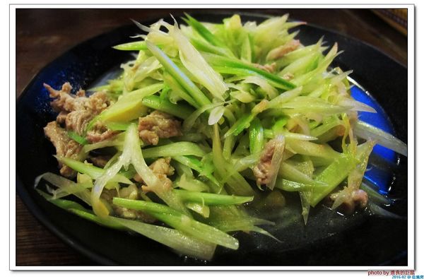 信燒烤：（台南。中西區美食）信燒烤 / 夜間聚餐，吃美食，喝酒閒聊的台式餐館。來吧來吧！日式料理，台式小炒，通通有！