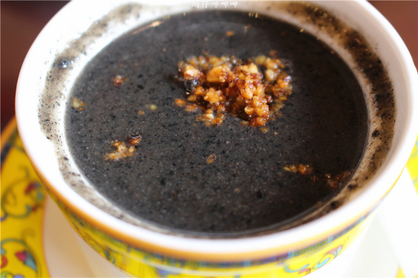 餡老滿(文心店):餡老滿(文心店)✪手工麵食×精緻美味×北京道地=宮廷饗宴~103.07.26