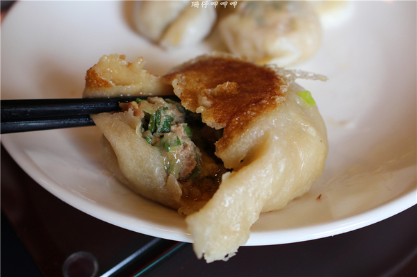 餡老滿(文心店):餡老滿(文心店)✪手工麵食×精緻美味×北京道地=宮廷饗宴~103.07.26