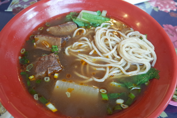 一滴水麵館:【南投。中興新村】一滴水麵館