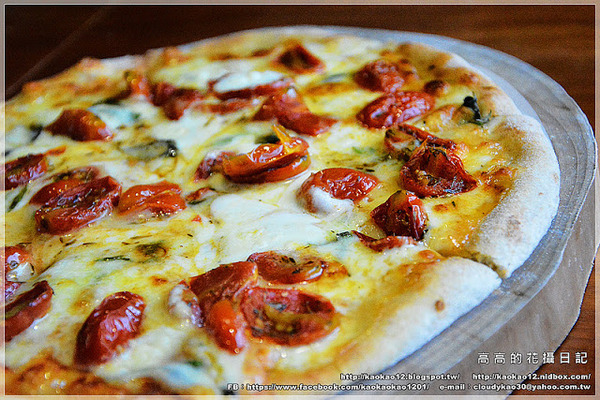蜜熊窯披薩-棗子樹蔬食料理：【高雄】鼓山區。蜜熊窯 Ｐｉｚｚａ 美術店