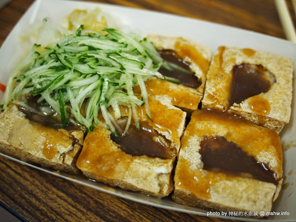 梁婆婆臭豆腐(東興店):【食記】台中梁婆婆臭豆腐東興店@南屯 : 晚節不保?!50年老店怎麼變這樣? 口味退步,但涼麵好好吃!!