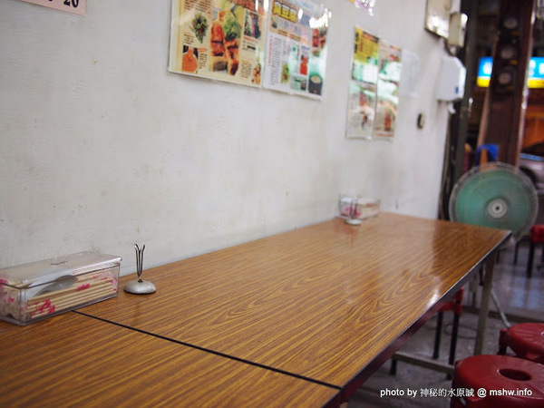 梁婆婆臭豆腐(東興店):【食記】台中梁婆婆臭豆腐東興店@南屯 : 晚節不保?!50年老店怎麼變這樣? 口味退步,但涼麵好好吃!!