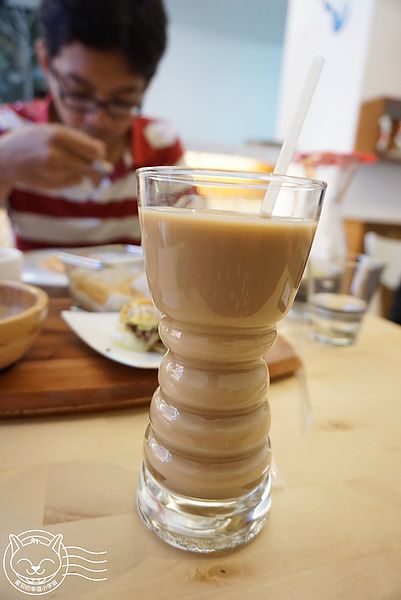 莎莎莉朵Sausalito CAFE：【星羽愛美食-台中】國美館附近新秘境，環境可愛餐點美味，明太子燉飯口口鮮美好好吃!!~莎莎莉朵 sausalito cafe