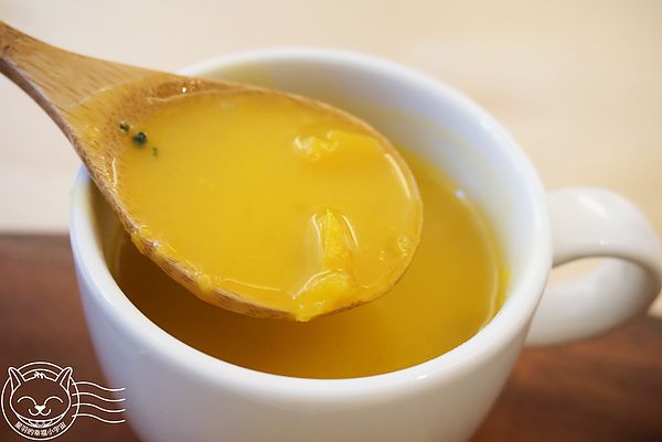 莎莎莉朵Sausalito CAFE：【星羽愛美食-台中】國美館附近新秘境，環境可愛餐點美味，明太子燉飯口口鮮美好好吃!!~莎莎莉朵 sausalito cafe