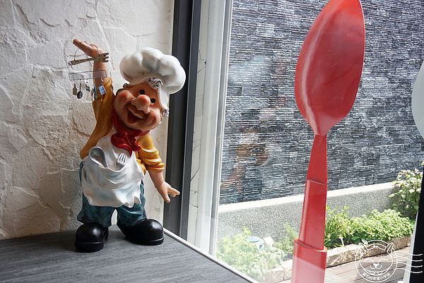 莎莎莉朵Sausalito CAFE：【星羽愛美食-台中】國美館附近新秘境，環境可愛餐點美味，明太子燉飯口口鮮美好好吃!!~莎莎莉朵 sausalito cafe