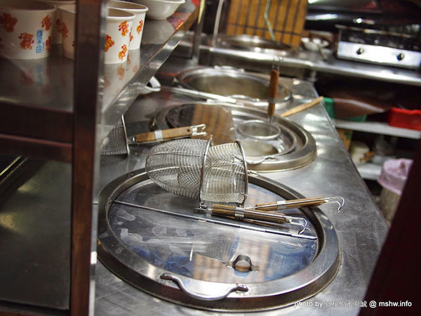 下辣高手麻辣唐：【食記】台中下辣高手麻辣唐@北屯 : 麵食館回歸？將近二十年的回憶與口味再現!