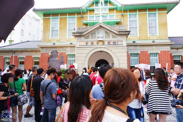 雲林布袋戲館：※ 雲林國際偶戲節、雲林布袋戲館 ※【星羽是玩貨-雲林虎尾】臺灣好行貼心方便又好玩，布袋戲人物躍出現實，一定要親身感受~!!!