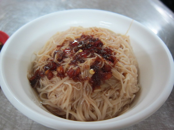 豬腳林原汁：(基隆)濃郁湯頭與煮得透徹豬腳肉－豬腳林原汁