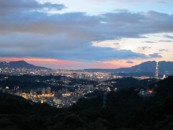 貓空閒cafe：(台北)貓空上不喝茶也有夜景一覽無遺-貓空閒