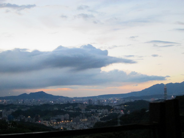 貓空閒cafe：(台北)貓空上不喝茶也有夜景一覽無遺-貓空閒