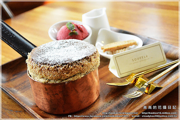 Caffaina Coffee Gallery 卡啡那(美術館店):【高雄】鼓山區。卡啡那 Caffaina Coffee Gallery 美術館店