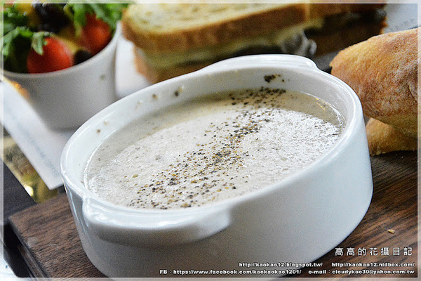 Caffaina Coffee Gallery 卡啡那(美術館店)：【高雄】鼓山區。卡啡那 Caffaina Coffee Gallery 美術館店 二訪