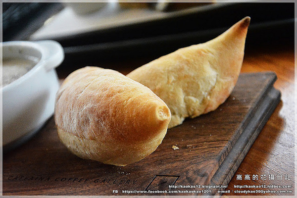 Caffaina Coffee Gallery 卡啡那(美術館店)：【高雄】鼓山區。卡啡那 Caffaina Coffee Gallery 美術館店 二訪