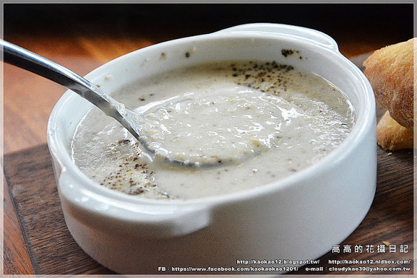 Caffaina Coffee Gallery 卡啡那(美術館店)：【高雄】鼓山區。卡啡那 Caffaina Coffee Gallery 美術館店 二訪