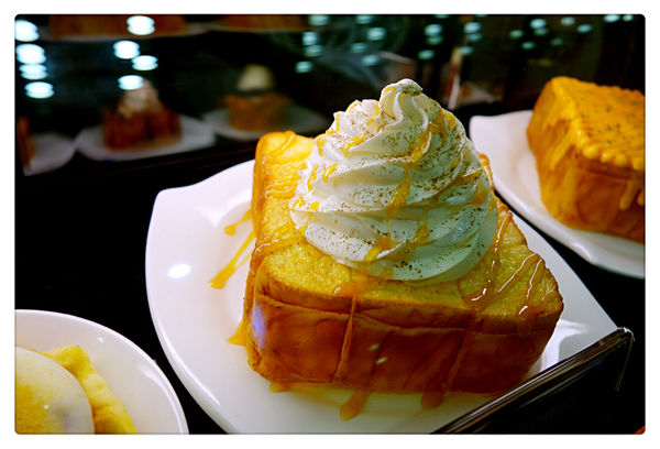 Caffe' bene 카페베네 - 台北1號店-忠孝:Caffe Bene 台北忠孝店 ~ 來自韓國的咖啡店.用餐不限時 - 捷運忠孝敦化站