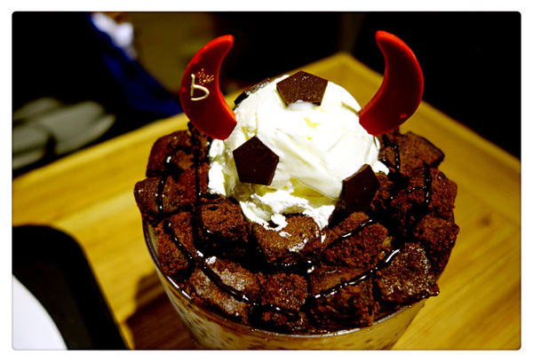 Caffe' bene 카페베네 - 台北1號店-忠孝:Caffe Bene 台北忠孝店 ~ 來自韓國的咖啡店.用餐不限時 - 捷運忠孝敦化站