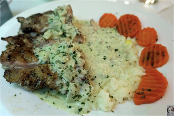 愛趣饗樂咖啡：[捷運劍潭站]台北愛趣饗樂咖啡店~坐擁世界吃高CP值雙人餐