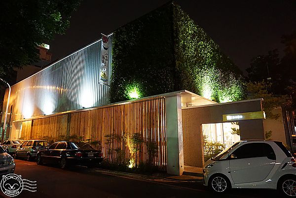 青木和洋食彩AOKI：※ 青木和洋食彩AOKI ※ 【星羽愛美食-台中】裝潢明亮寬敞舒適，餐點溫暖樸實美味的中價位和式洋食