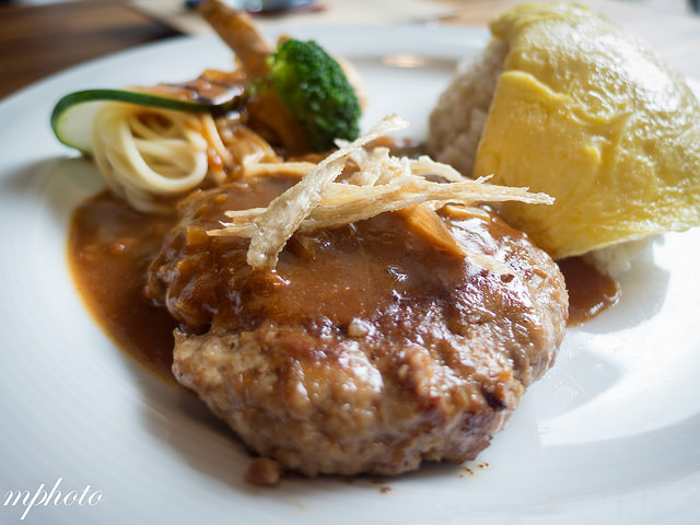 台中 樂活餐廳 青木 和洋食彩 販售 漢堡排