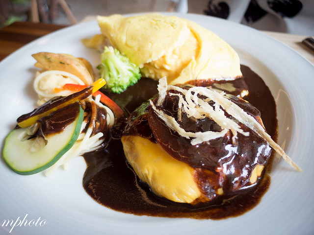 台中 樂活餐廳 青木 和洋食彩 販售 漢堡排
