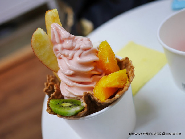 S3 霜淇淋：【食記】彰化Soft Serve Shop S3霜淇淋&茶飲@孔廟文福公園&八卦山 : 用料紮實, 當日現做的手工甜筒冰淇淋!!