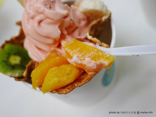 S3 霜淇淋：【食記】彰化Soft Serve Shop S3霜淇淋&茶飲@孔廟文福公園&八卦山 : 用料紮實, 當日現做的手工甜筒冰淇淋!!