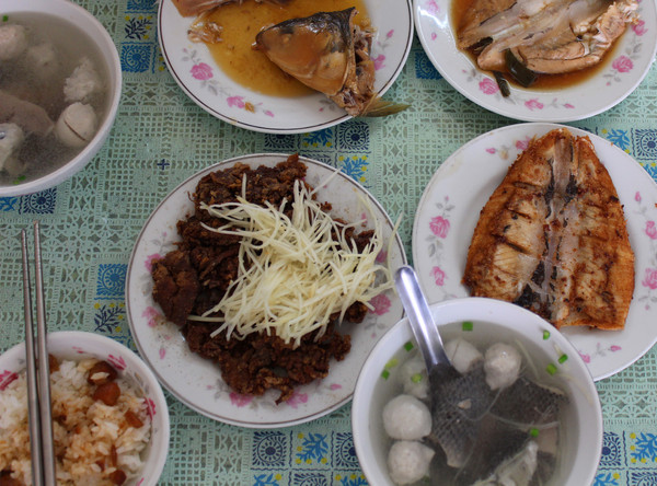 慶有餘食部 虱目魚料裡專賣店：[台南]在地人才知道的虱目魚全餐  慶有餘食部