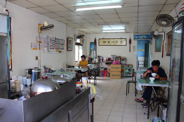 慶有餘食部 虱目魚料裡專賣店：[台南]在地人才知道的虱目魚全餐  慶有餘食部