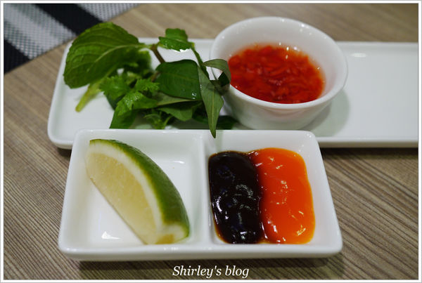 小湯匙 越式料理：小湯匙越式料理