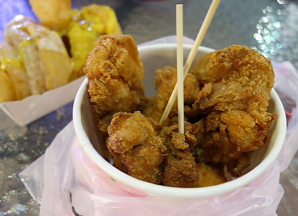 雞巢日式炸雞:路邊小貨車賣的好吃炸雞 雞巢日式和風炸雞 有推介!!