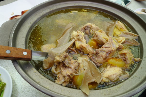 宜蘭蘆花雞料理餐廳:宜蘭蘆花雞料理餐廳 ~ 碳烤雞 肉嫩皮又脆.不可錯過的宜蘭在地美食