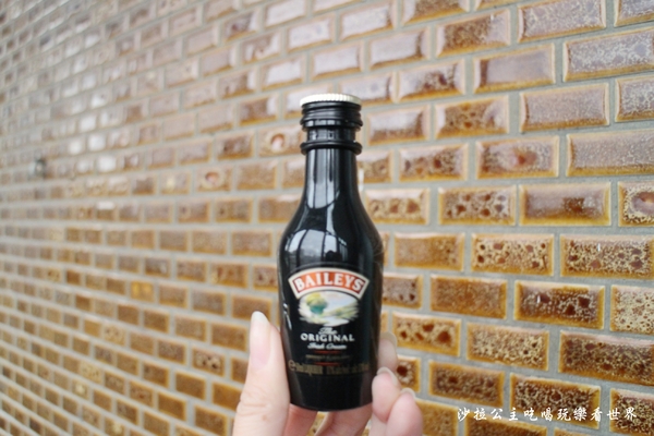 全家便利商店：大人系『Let’s Café限量貝禮詩拿鐵』全家咖啡/未滿18歲禁止飲用