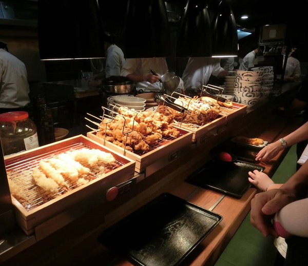 稻禾烏龍麵(臺中勤美綠園道)：【台中食記】現場製麵 勁道美味的日本烏龍麵@稻禾烏龍麵Inaka Udon(勤美誠品綠園道店)