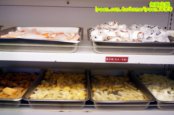 饗宴麻辣火鍋：【台南-東區】吃到飽x新鮮海產...只要$359+10％服務費~明治冰淇淋/豆花/魚冊《饗宴麻辣火鍋》