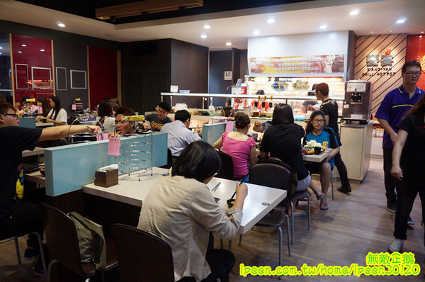 饗宴麻辣火鍋：【台南-東區】吃到飽x新鮮海產...只要$359+10％服務費~明治冰淇淋/豆花/魚冊《饗宴麻辣火鍋》