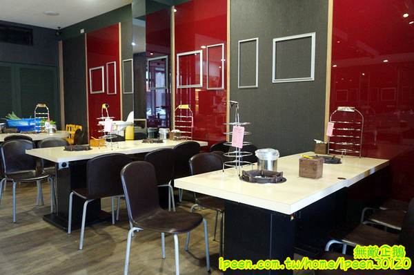 饗宴麻辣火鍋：【台南-東區】吃到飽x新鮮海產...只要$359+10％服務費~明治冰淇淋/豆花/魚冊《饗宴麻辣火鍋》