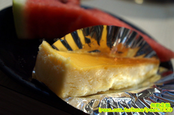 饗宴麻辣火鍋：【台南-東區】吃到飽x新鮮海產...只要$359+10％服務費~明治冰淇淋/豆花/魚冊《饗宴麻辣火鍋》