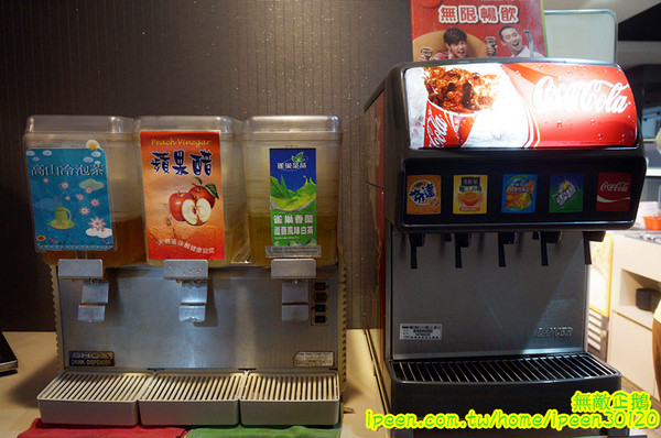 饗宴麻辣火鍋：【台南-東區】吃到飽x新鮮海產...只要$359+10％服務費~明治冰淇淋/豆花/魚冊《饗宴麻辣火鍋》